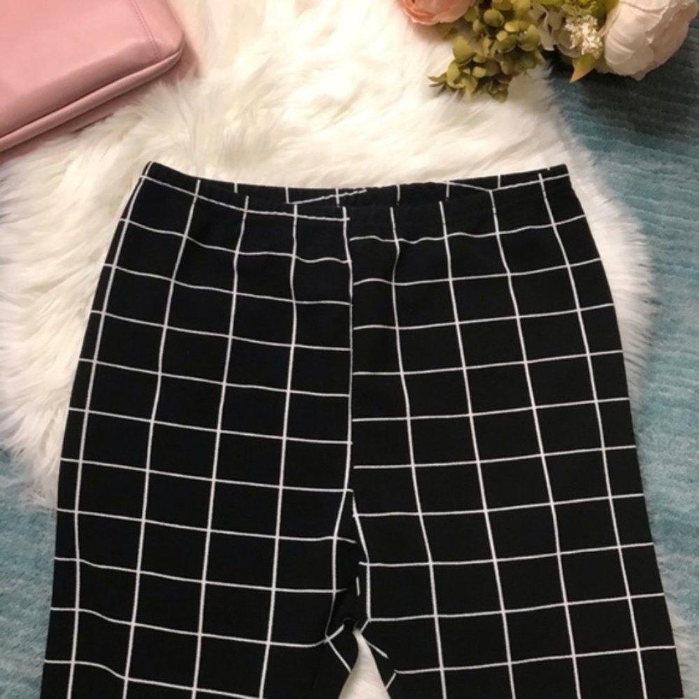 SHEIN Black & White Window Pane Grid Legging Pants - Picture 6 of 8